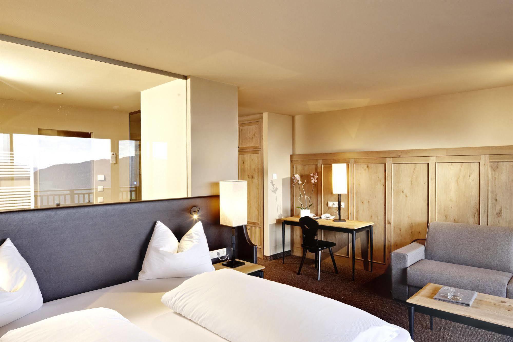 Hotel Chalet Mirabell Hotel 5*